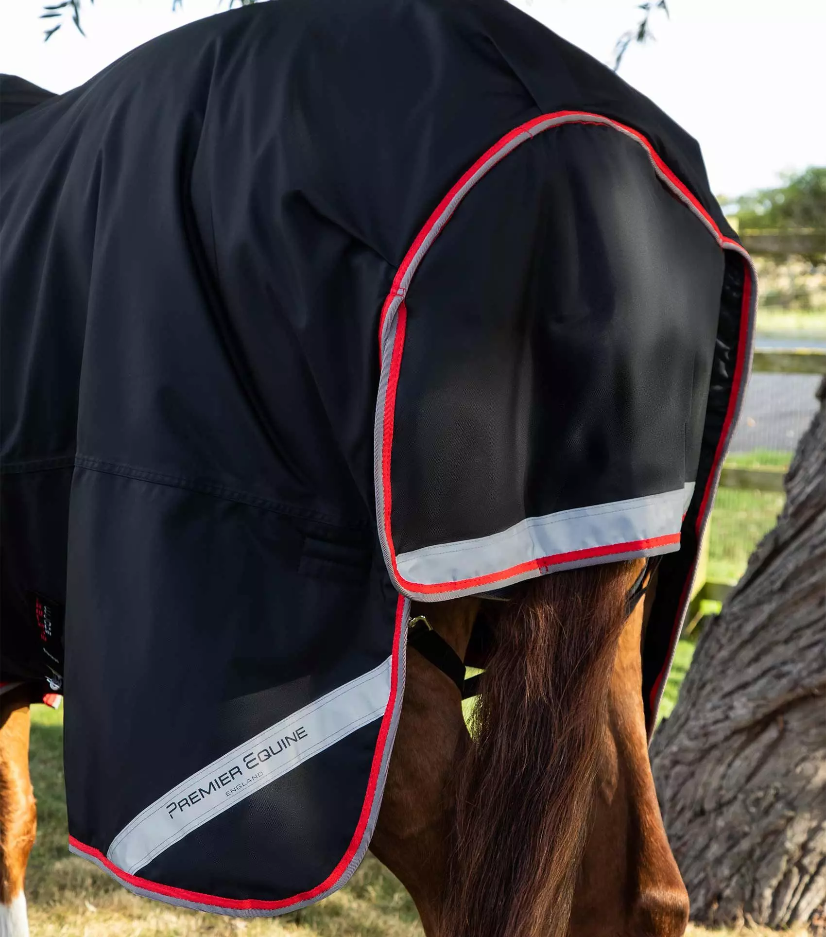 Premier Equine Buster Storm 400g Combo Turnout Rug With Snug-Fit Neck - Image 14